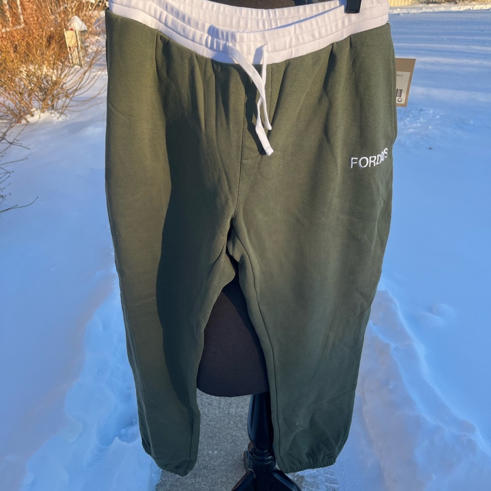 For days new with tags green jogger ladies size large